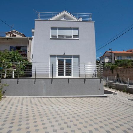 Sunny Attic Apartment With Balcony & Modern City Apartment With Outdoor Area, No Balcony Trogir Ngoại thất bức ảnh