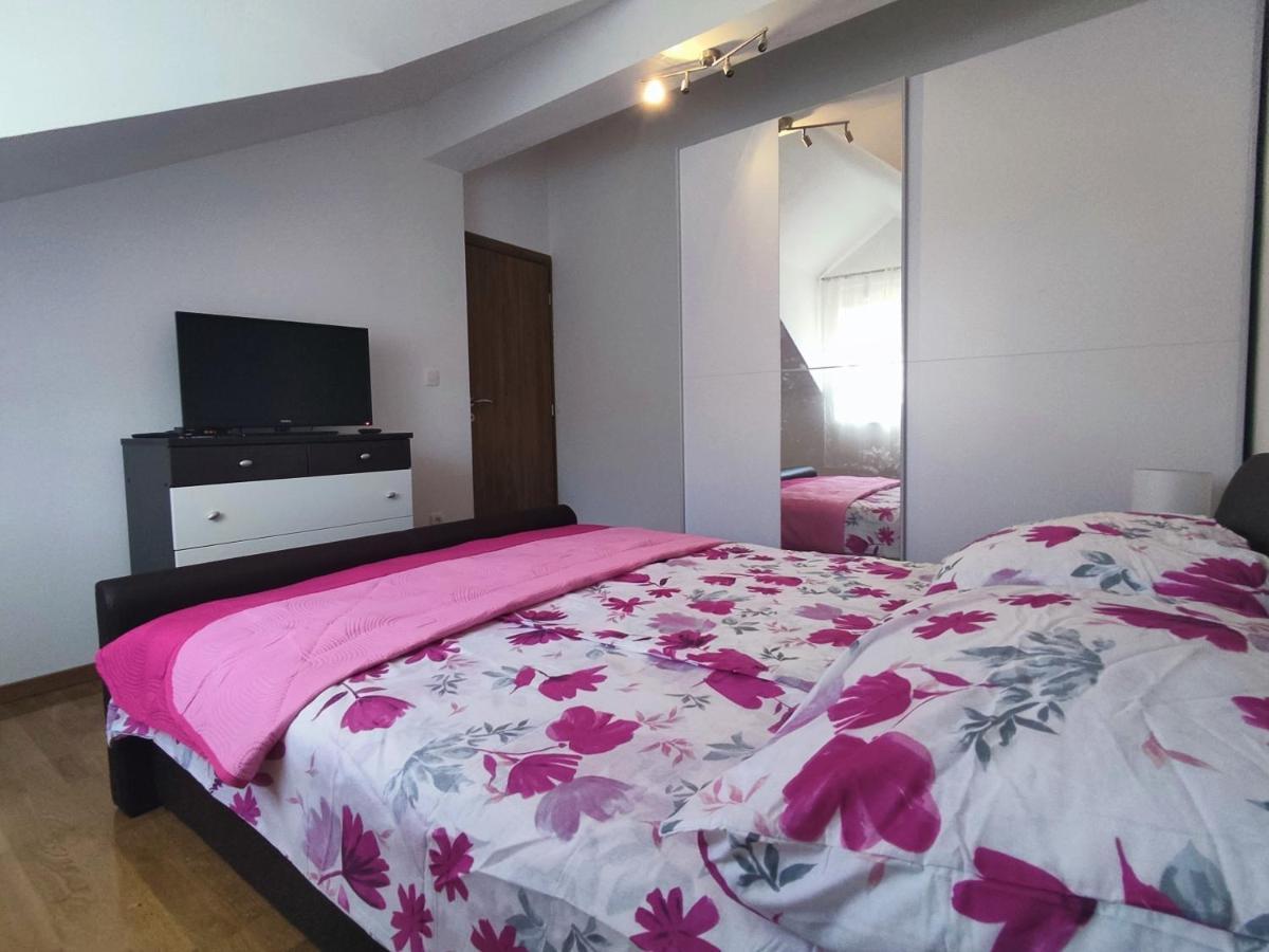 Sunny Attic Apartment With Balcony & Modern City Apartment With Outdoor Area, No Balcony Trogir Ngoại thất bức ảnh