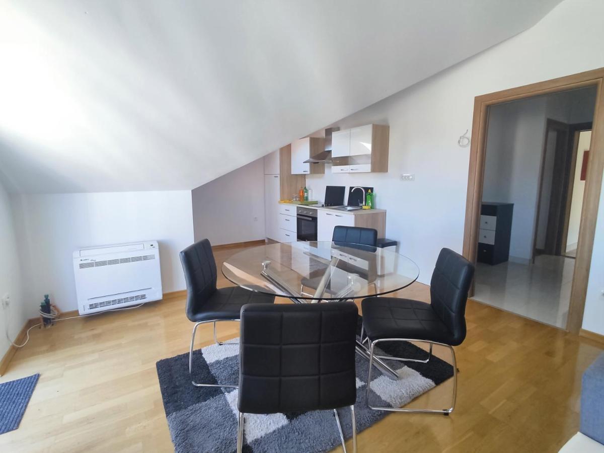 Sunny Attic Apartment With Balcony & Modern City Apartment With Outdoor Area, No Balcony Trogir Ngoại thất bức ảnh