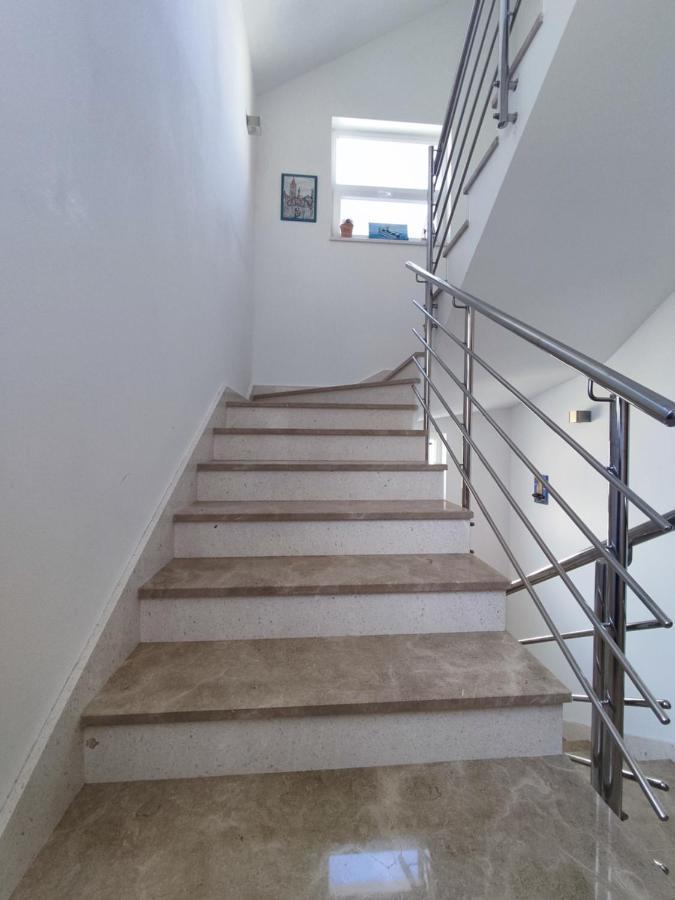 Sunny Attic Apartment With Balcony & Modern City Apartment With Outdoor Area, No Balcony Trogir Ngoại thất bức ảnh