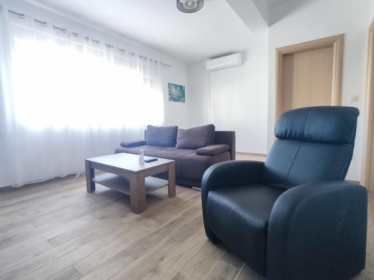 Sunny Attic Apartment With Balcony & Modern City Apartment With Outdoor Area, No Balcony Trogir Ngoại thất bức ảnh