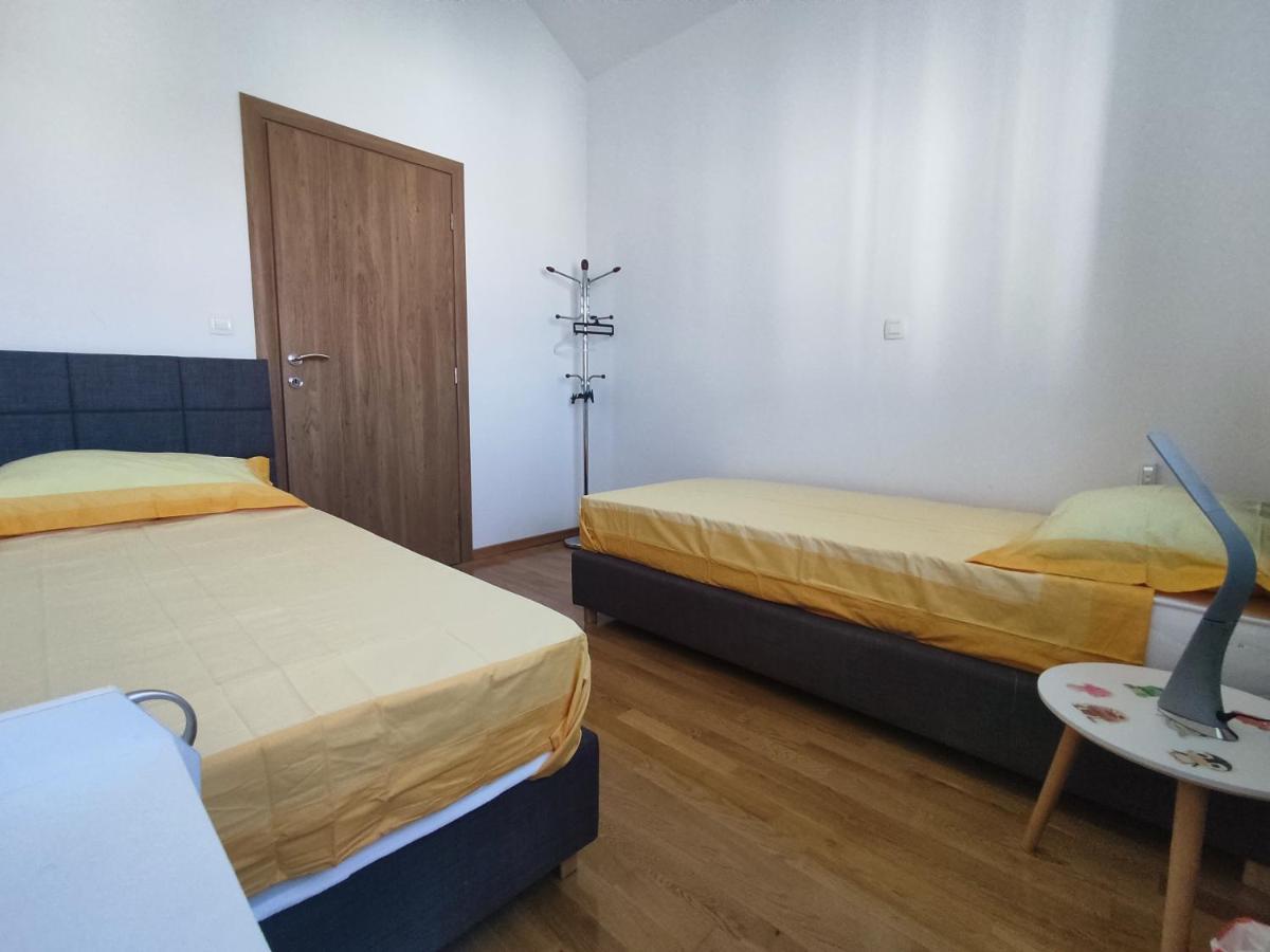 Sunny Attic Apartment With Balcony & Modern City Apartment With Outdoor Area, No Balcony Trogir Ngoại thất bức ảnh