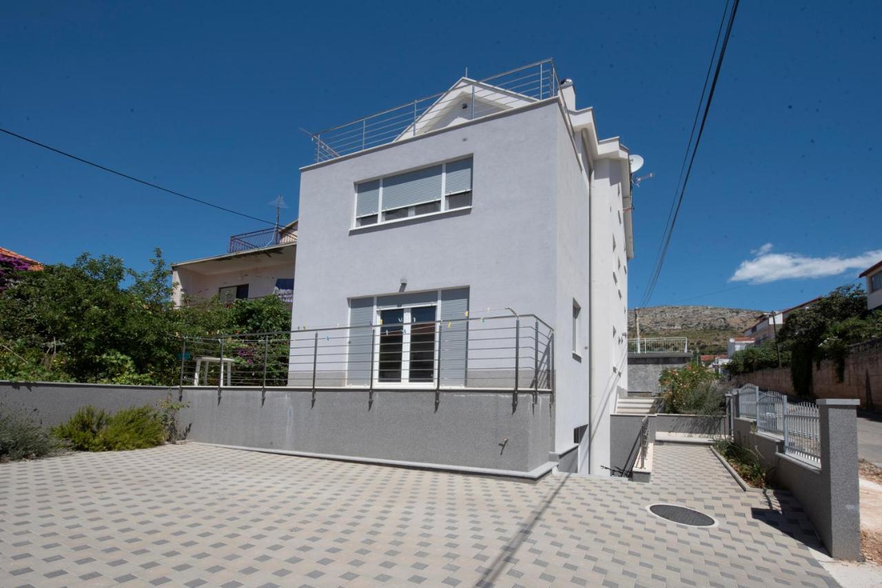 Sunny Attic Apartment With Balcony & Modern City Apartment With Outdoor Area, No Balcony Trogir Ngoại thất bức ảnh