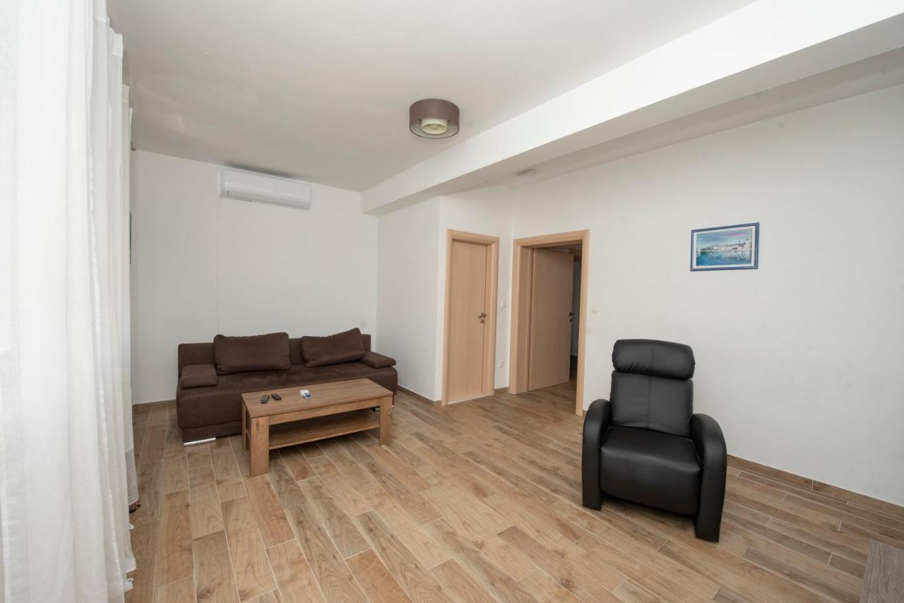 Sunny Attic Apartment With Balcony & Modern City Apartment With Outdoor Area, No Balcony Trogir Ngoại thất bức ảnh