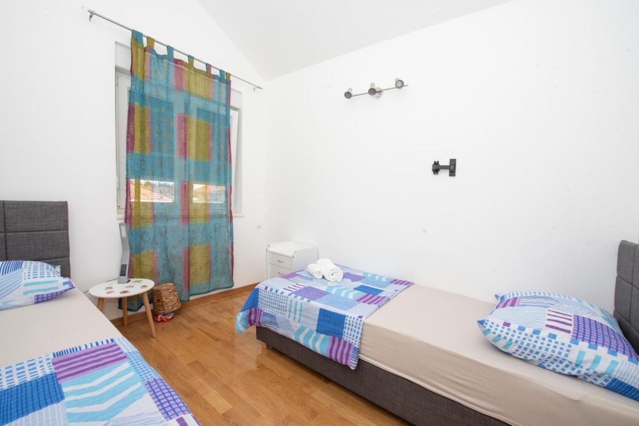 Sunny Attic Apartment With Balcony & Modern City Apartment With Outdoor Area, No Balcony Trogir Ngoại thất bức ảnh