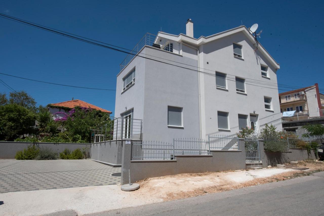 Sunny Attic Apartment With Balcony & Modern City Apartment With Outdoor Area, No Balcony Trogir Ngoại thất bức ảnh