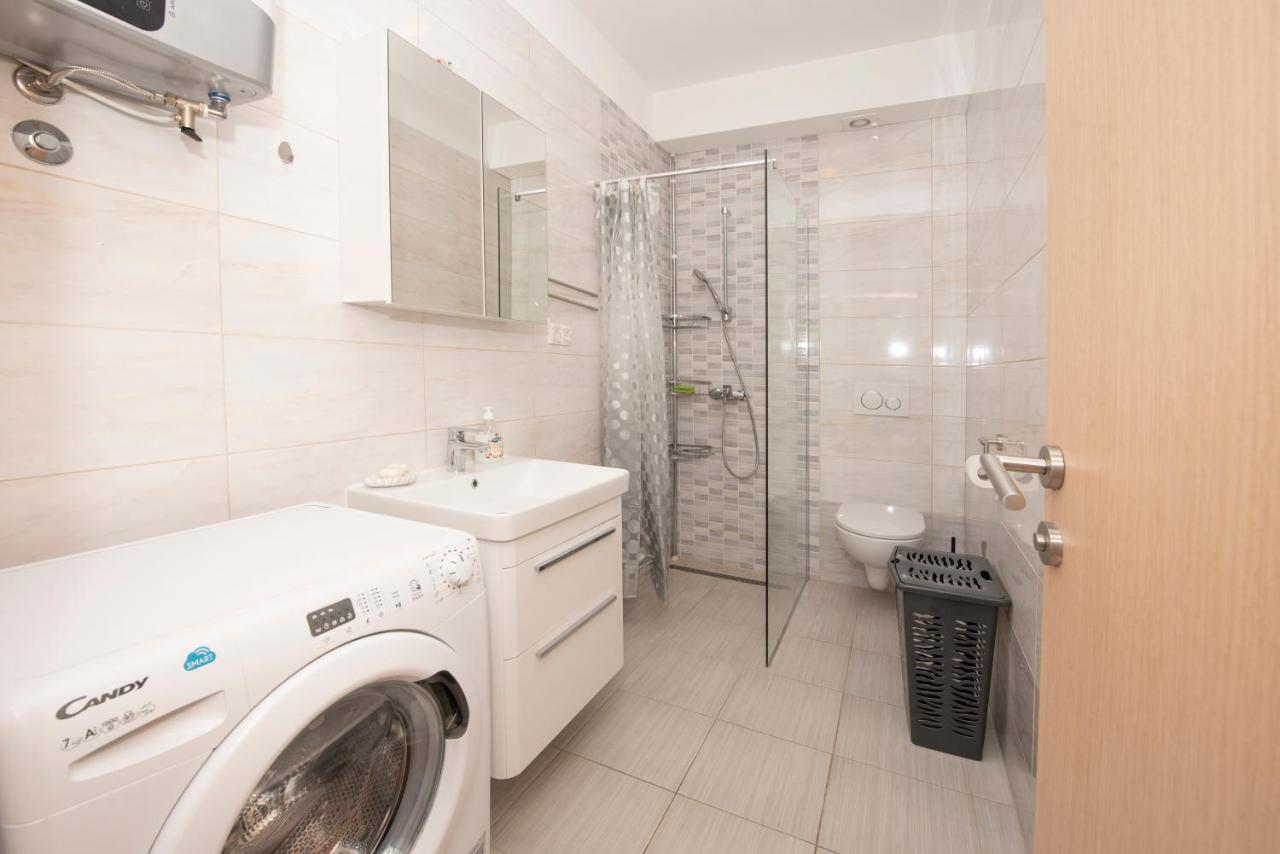 Sunny Attic Apartment With Balcony & Modern City Apartment With Outdoor Area, No Balcony Trogir Ngoại thất bức ảnh