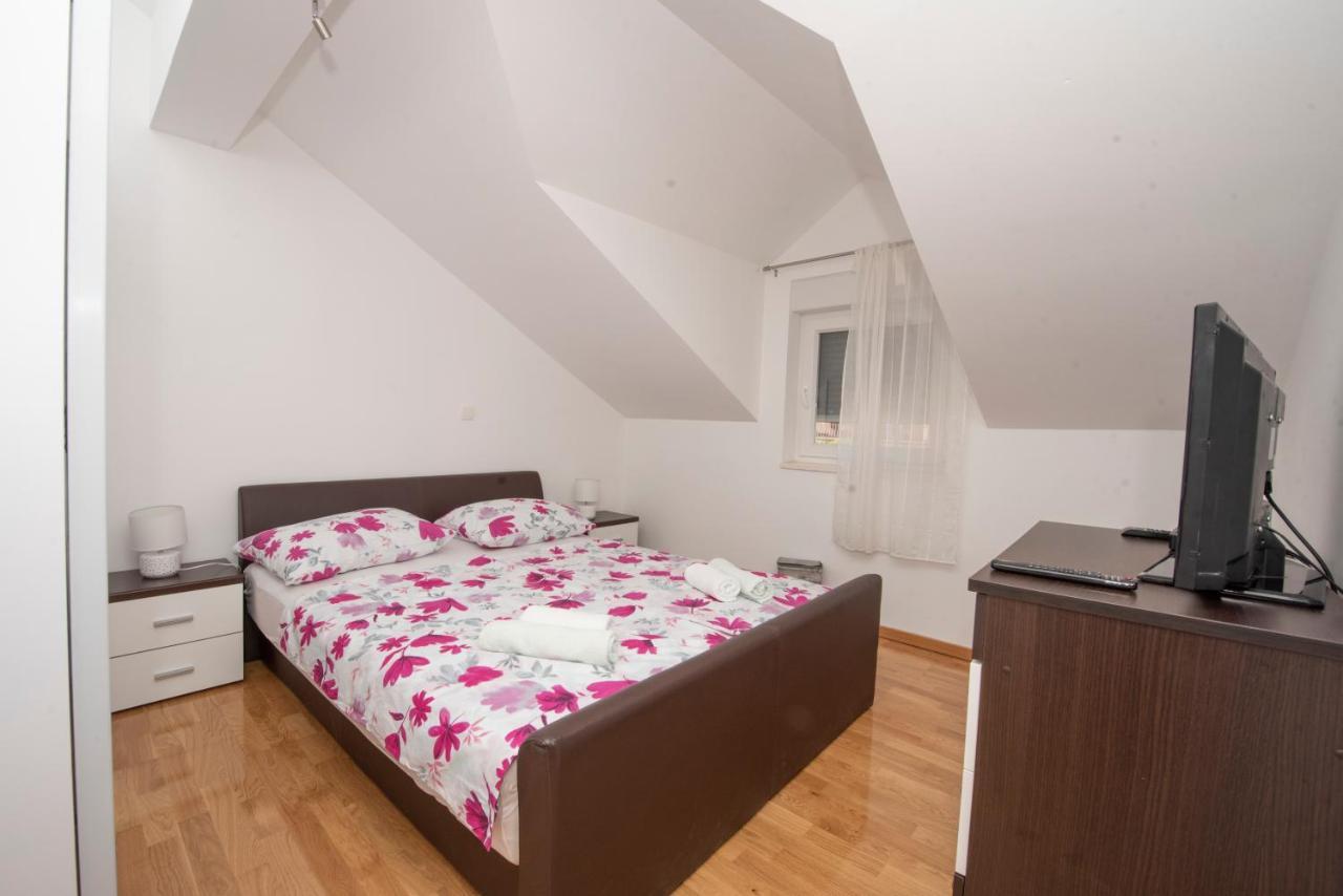 Sunny Attic Apartment With Balcony & Modern City Apartment With Outdoor Area, No Balcony Trogir Ngoại thất bức ảnh